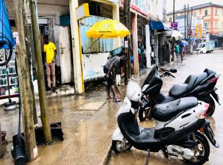 Man, fined GHS1,200.00 for sweeping waste into rainwater in Takoradi