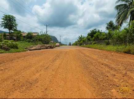 Bedzrah initiates gravelling works on Dzolokpuita-Saviefe Agorkpo road